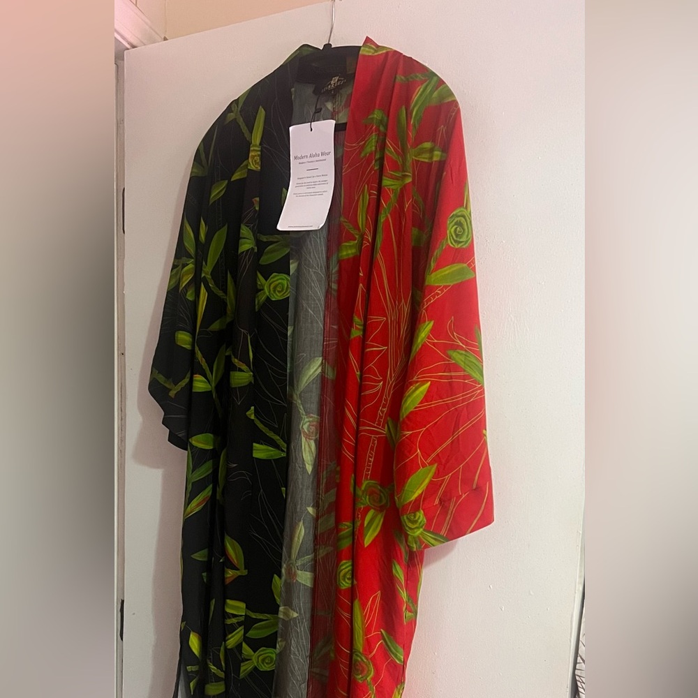 Lex Breezy Aloha, where Hawaii size large kimono style robe